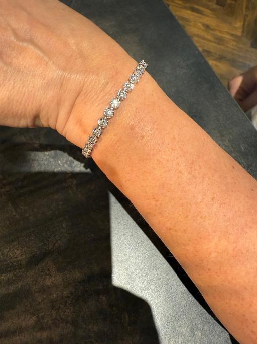 Buy & Sell Four Oaks Birmingham - Photos for 9ct white gold diamond tennis bracelet