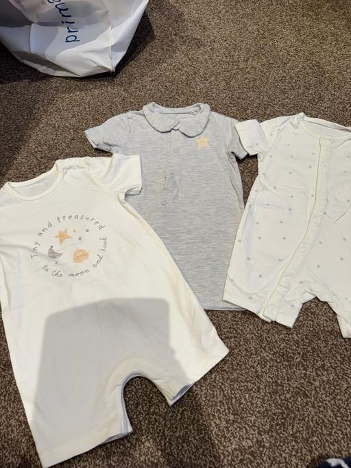 Buy & Sell New Eltham South East London - Photos for 3 unisex baby rompers 9-12 months