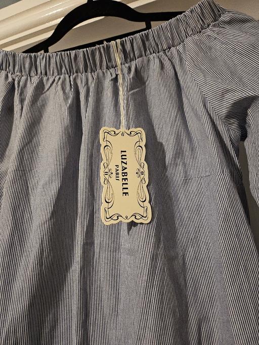 Buy & Sell Penn Fields Wolverhampton - Photos for NEW ladies long top S/M