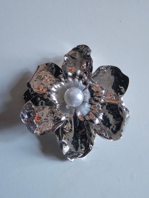 Buy & Sell Pilsley North East Derbyshire - Photos for large flower brooch