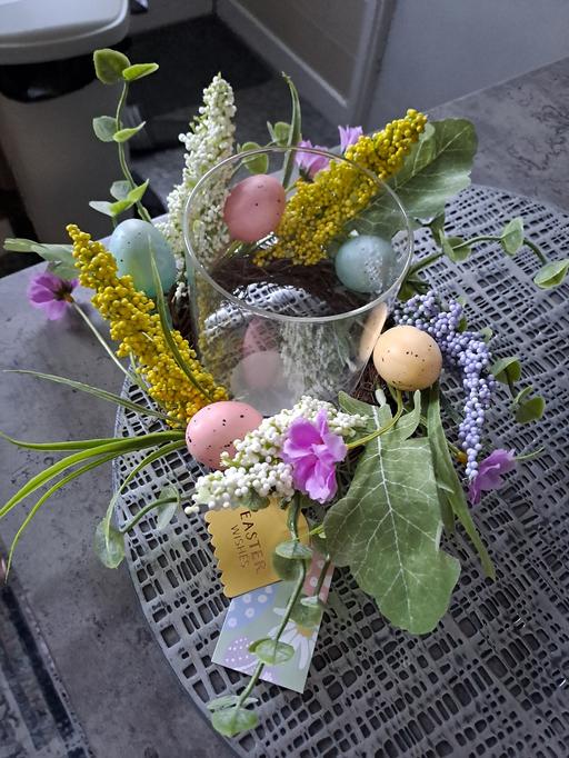 Buy & Sell Park Hill Sheffield - Photos for new easter arrangements