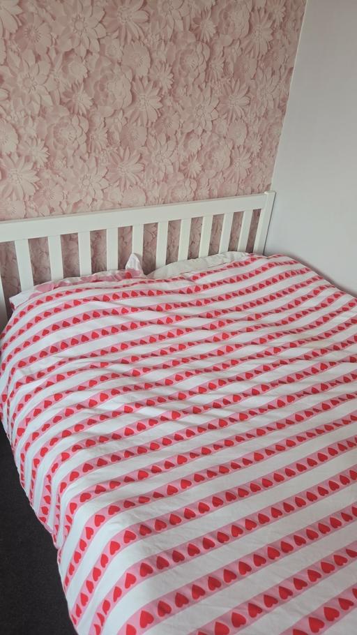 Buy & Sell North East Lincolnshire Lincolnshire - Photos for white double bed with mattress.