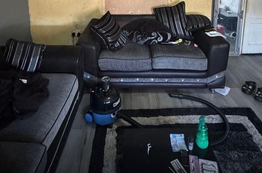 Buy & Sell Tulse Hill South East London - Photos for 2 and 3 seater sofa