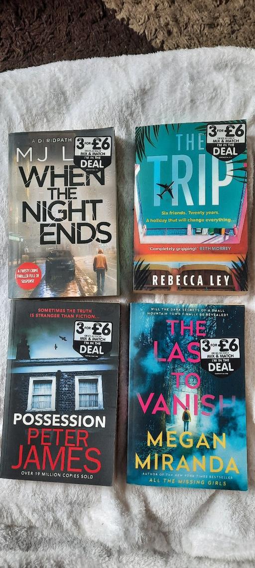 Buy & Sell Leagrave Luton - Photos for 4 books