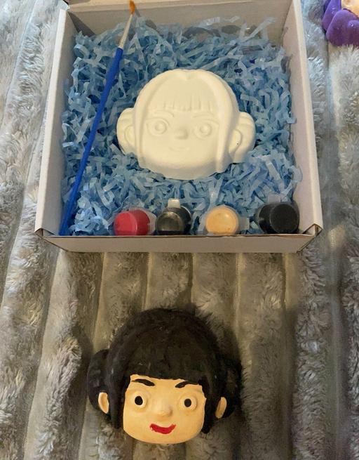 Buy & Sell Watford Town Centre Watford - Photos for Brand new demon hunter Zoey craft kit