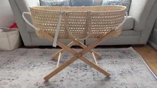 Buy & Sell - Photos for Foldable Moses Basket with stand