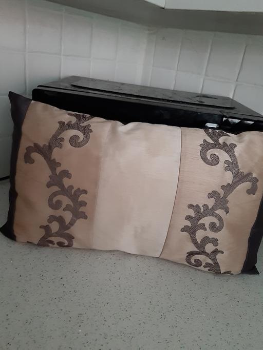 Buy & Sell South Hylton Sunderland - Photos for cushion