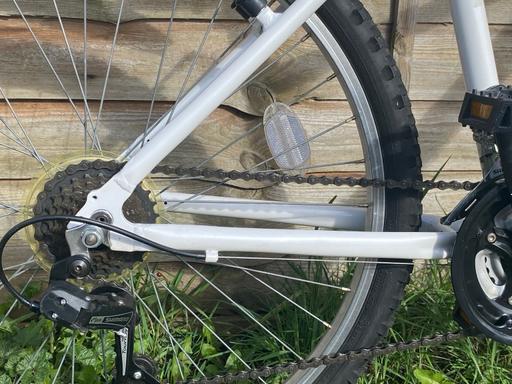 Buy & Sell Knebworth North Hertfordshire - Photos for Mountain bike for teenager /adult 26”wheels