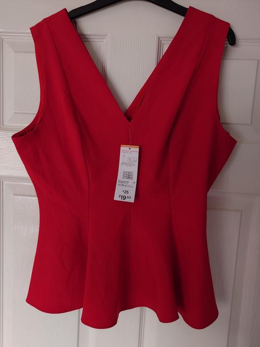 Buy & Sell Woodthorpe Charnwood - Photos for Women's red sleeveless blouse size 14