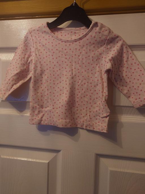 Buy & Sell Woodthorpe Charnwood - Photos for Baby girls pink hearts top size 3-6 months
