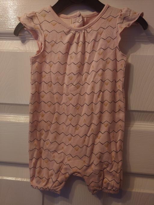 Buy & Sell Woodthorpe Charnwood - Photos for Baby girls pink romper size 0-3 months