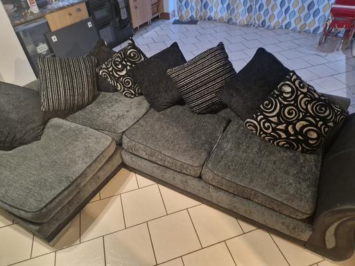 Buy & Sell Rushall Walsall - Photos for corner sofa has been used but good condition