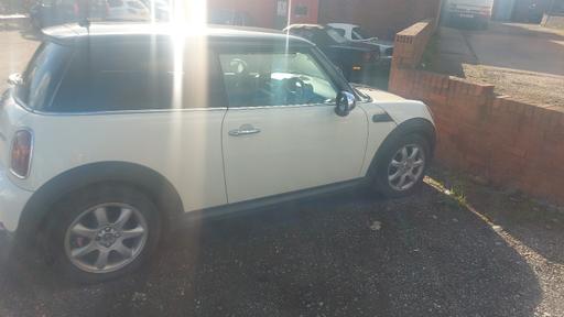 Vehicles Moseley Village Wolverhampton - Photos for Mini Cooper 2009