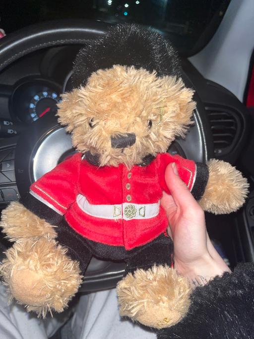 Buy & Sell Walton Wakefield - Photos for Official Windsor Castle Guardsman Teddy bear