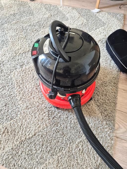 Buy & Sell Dentons Green Saint Helens - Photos for henry hioover spared kr repair