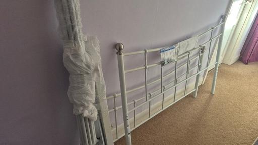 Buy & Sell Leatherhead Mole Valley - Photos for White Double Bed Frame