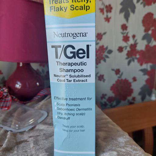 Buy & Sell Oldbury Sandwell - Photos for Neutragena therapeutic shampoo