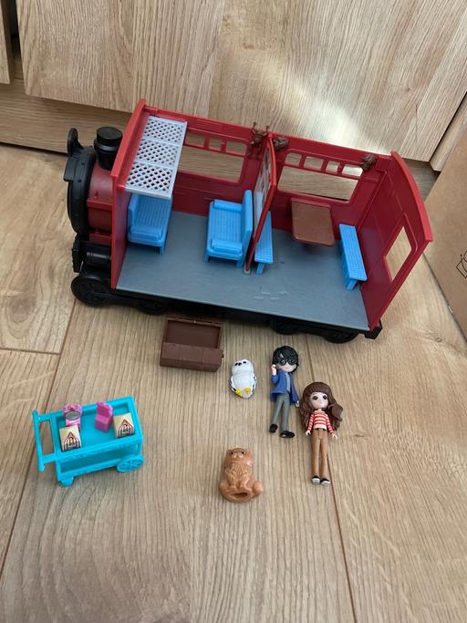 Buy & Sell Rowley Village Sandwell - Photos for Harry Potter Hogwarts express train playset