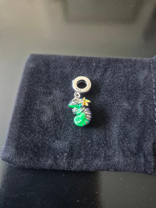 Buy & Sell Wednesfield Wolverhampton - Photos for Temperature sensitive chameleon charm