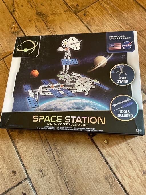 Buy & Sell Rowley Village Sandwell - Photos for Space station metal construction kit NEW