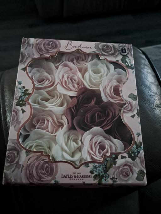 Buy & Sell Park Hill Sheffield - Photos for rose bath petals