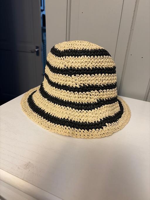 Buy & Sell Duckmanton Chesterfield - Photos for Ladies pieces bucket hat