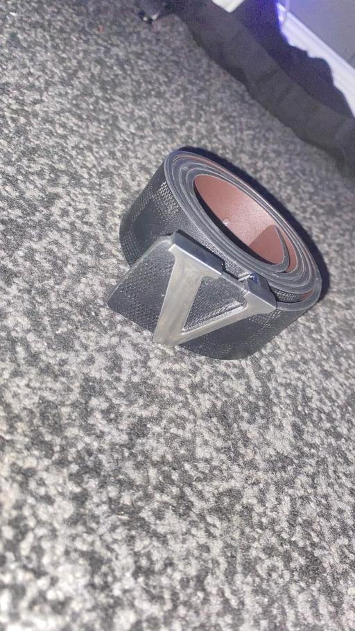 Buy & Sell Crewe Cheshire East - Photos for silver valentino belt