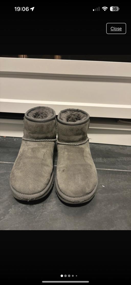 Buy & Sell - Photos for Grey Classic Mini UGGs