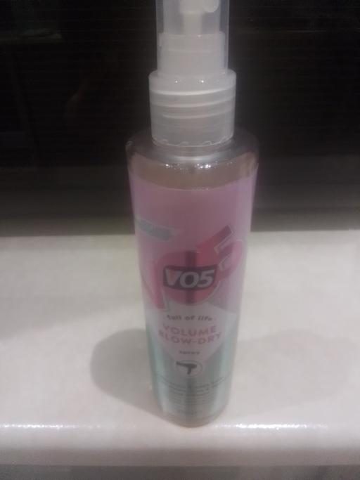 Buy & Sell Streetly Walsall - Photos for V05 VOLUME BLOW DRY SPRAY