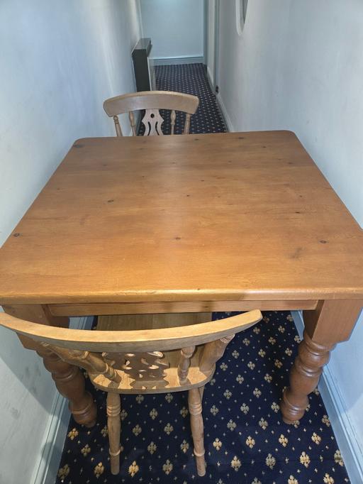 Buy & Sell Whitechapel East London - Photos for solid oak table and chairs and coffee table