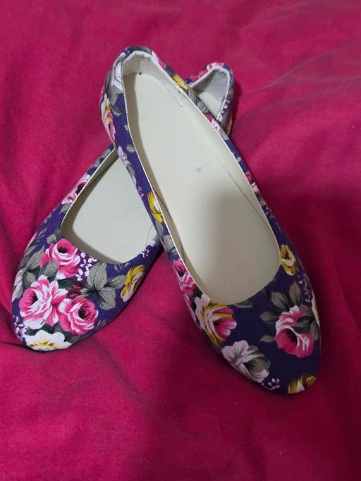 Buy & Sell Dollis Hill North West London - Photos for ladies flat shoes