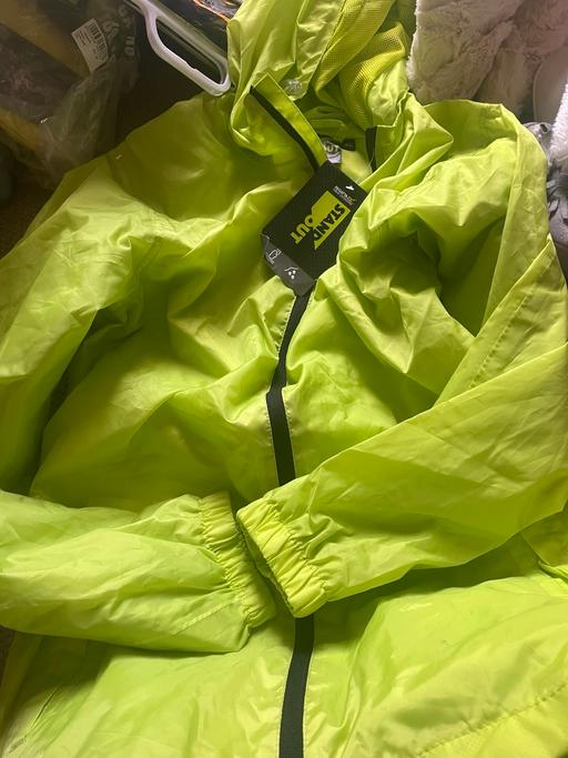 Buy & Sell Wednesfield Wolverhampton - Photos for New regatta size small hi vis running jacket