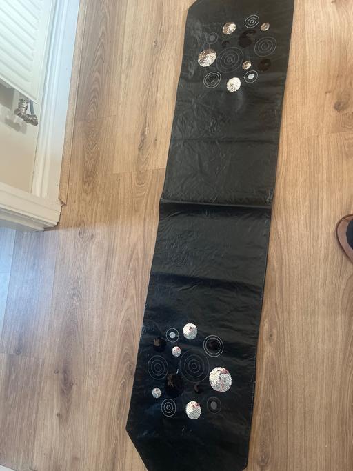 Buy & Sell Conisbrough Doncaster - Photos for Black table runner