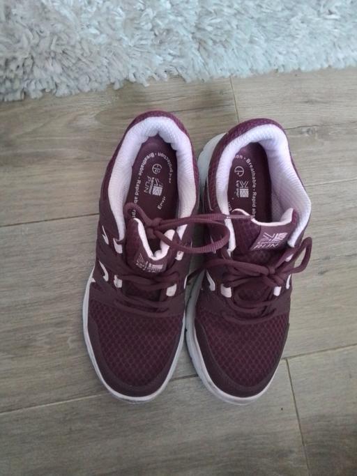 Buy & Sell Audnam Dudley - Photos for size 7 trainers colour burgundy