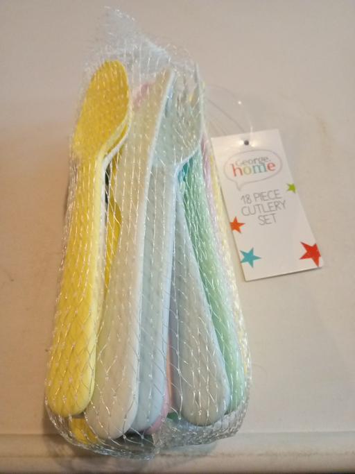 Buy & Sell Horncastle East Lindsey - Photos for brand new 18 PIECE CUTLERY SET