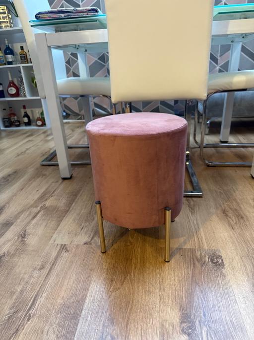 Buy & Sell Loxford East London - Photos for Pink velvet stool