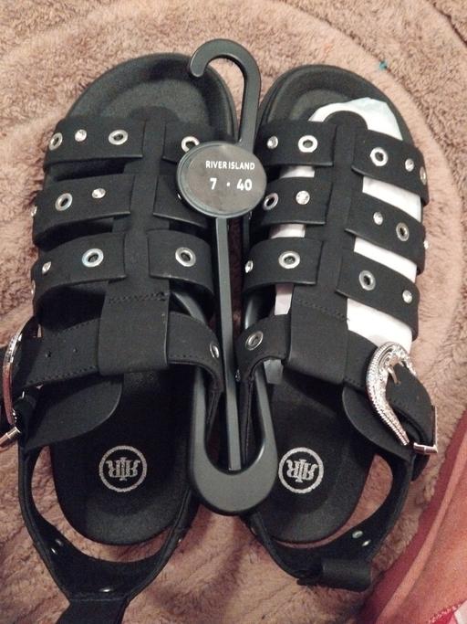 Buy & Sell Fordhouses Wolverhampton - Photos for river island sandals