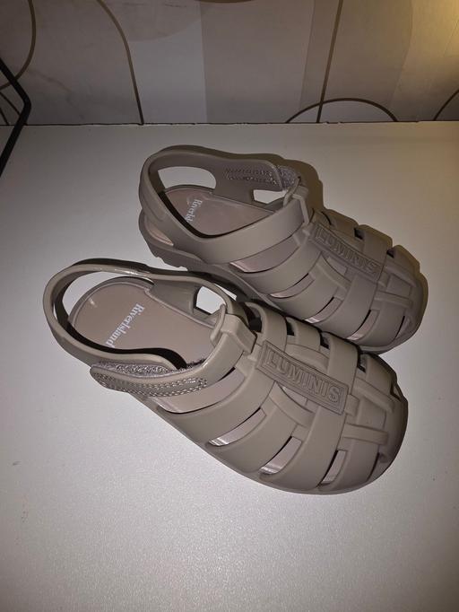 Buy & Sell Longley Sheffield - Photos for Boys River Island jelly bean sandles size 7