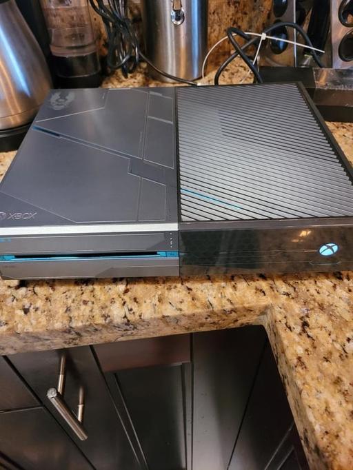 Buy & Sell Morley Leeds - Photos for Xbox one 1tb halo edition