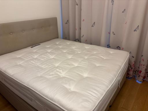 Buy & Sell Swiss Cottage North West London - Photos for Super king ottoman bed with mattress