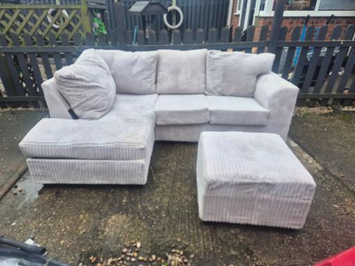 Buy & Sell Longley Sheffield - Photos for cream Corner sofa and footstool