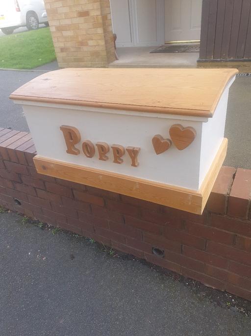 Buy & Sell Gornal Wood Dudley - Photos for Solid Wood, Ottoman or Blanket Box , VGC