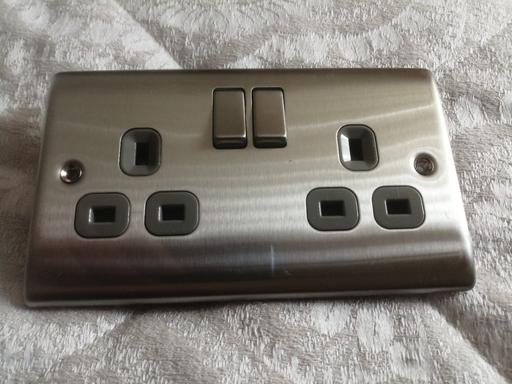 Buy & Sell Heath Town Wolverhampton - Photos for double shinny silver plug socket