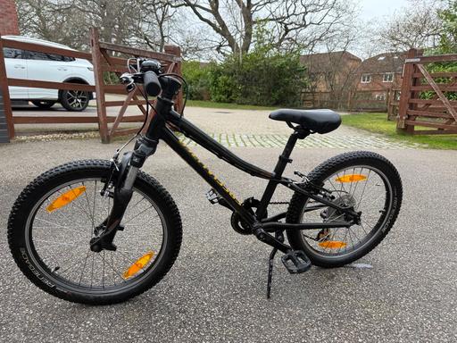 Buy & Sell Blythe Valley Park Solihull - Photos for Specialized Hotrock - 20 inch wheels