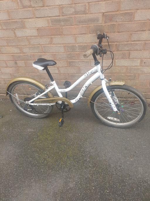 Buy & Sell Pensnett Dudley - Photos for Apollo Haze Junior Bike 20