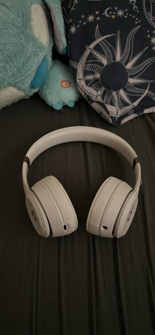 Buy & Sell Chase Terrace Lichfield - Photos for Beats headphones