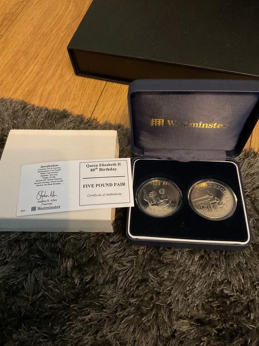 Buy & Sell Leamore Walsall - Photos for Pair of £5 coins