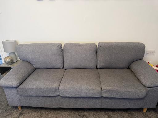 Buy & Sell Featherstone Wakefield - Photos for 2 and 3 seater sofa immaculate condition