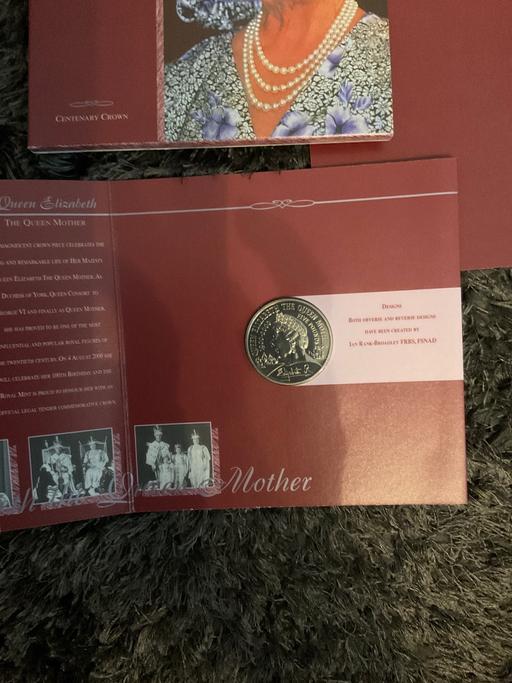 Buy & Sell Birchills Walsall - Photos for Queen Mother £5 coin collectable 