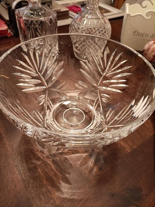 Buy & Sell Wednesfield Wolverhampton - Photos for solid heavy Chrystal bowl